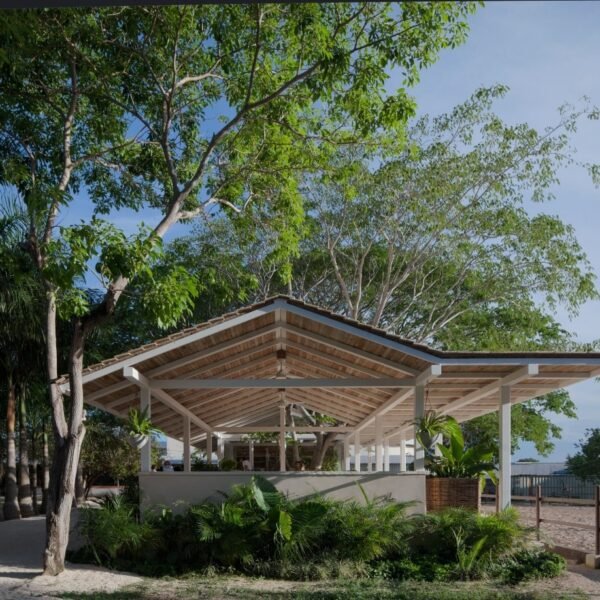 CASAS CLUB