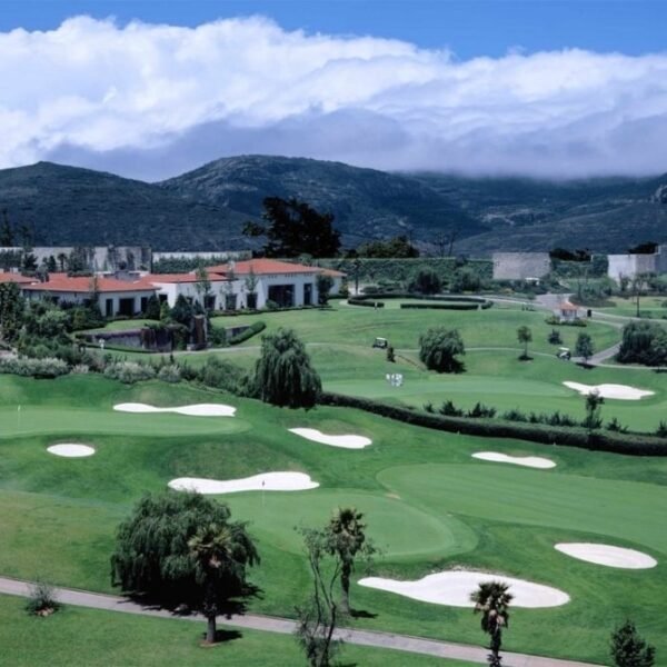 CASAS CLUB